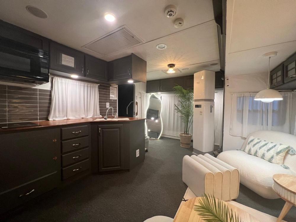 ホテル Sokcho New York Caravan 部屋 写真