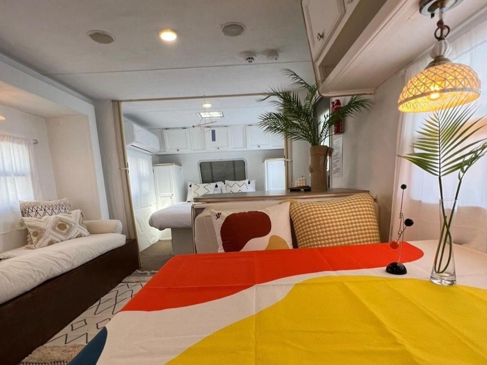 ホテル Sokcho New York Caravan 部屋 写真